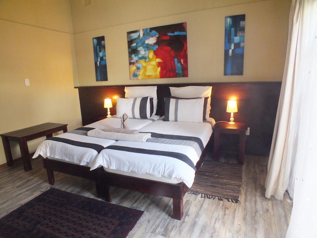 Uzuri Guesthouse Cc Βίντχουκ Δωμάτιο φωτογραφία