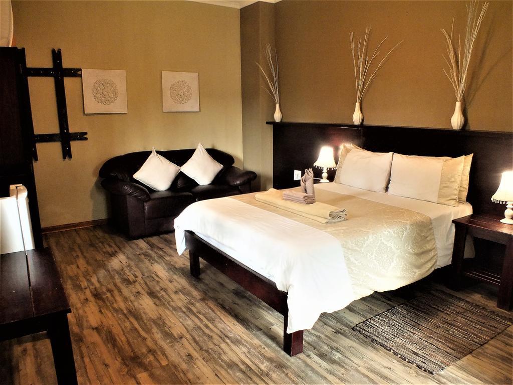 Uzuri Guesthouse Cc Βίντχουκ Εξωτερικό φωτογραφία